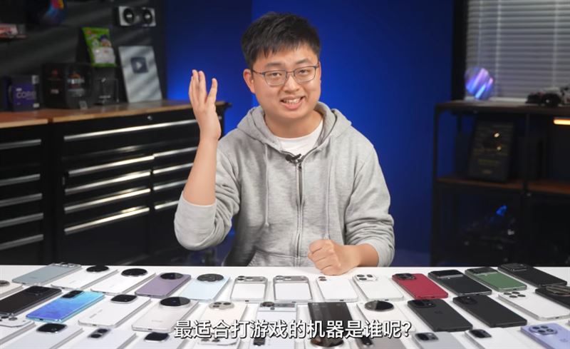 中國知名科技產品評測頻道「極客灣 Geekerwan」，因踢爆44款媒體機與市售手機差別而被封殺。（圖／翻攝自YT@極客灣 Geekerwan）