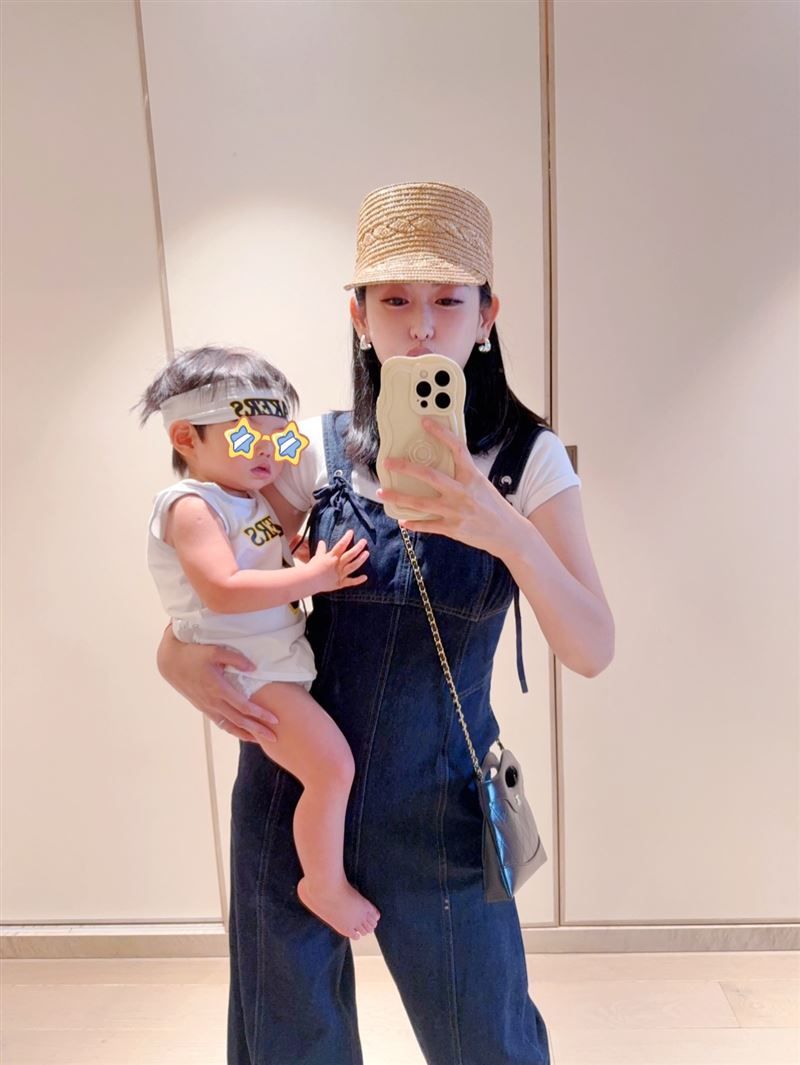 愷樂新年開工向粉絲獻上祝福。（圖／翻攝自IG @butterfly092288）