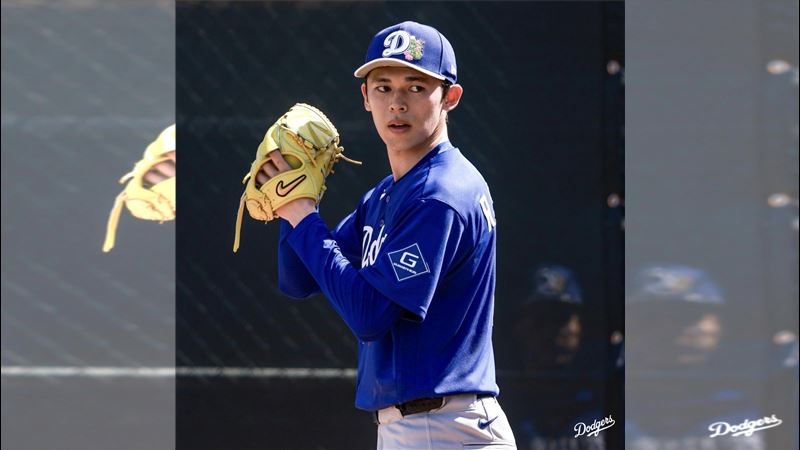 佐佐木朗希熱身賽首戰1.1局狂失3分退場。(圖/翻攝自道奇 X)