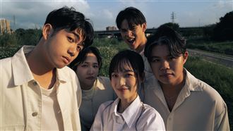 人氣樂團靠副業維生　成軍4年洩狼狽瞬間