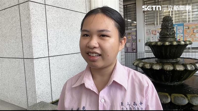 女學生坦言「當時真的沒想那麼多，只覺得他需要幫忙就過去了。」 （圖／翻攝畫面）