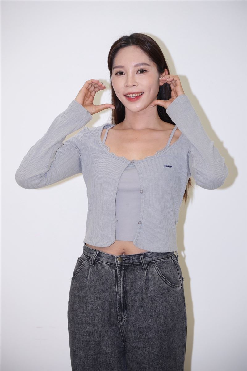 棠棠曾在國軍的藝工隊服務長達5年半。(圖/記者鄭孟晃攝影)