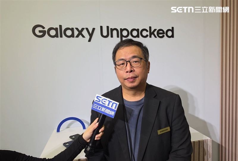 台灣三星電子行動通訊事業部產品經理徐浩翔出席接受三立新聞網專訪，分享Galaxy S26系列主打AI應用與影像升級亮點。（圖／記者李宜樺攝影）