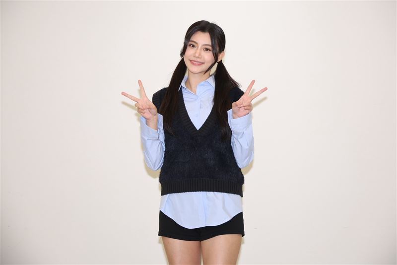 各務礼美奈目前是味全龍啦啦隊「小龍女」練習生。(圖/記者鄭孟晃攝影)