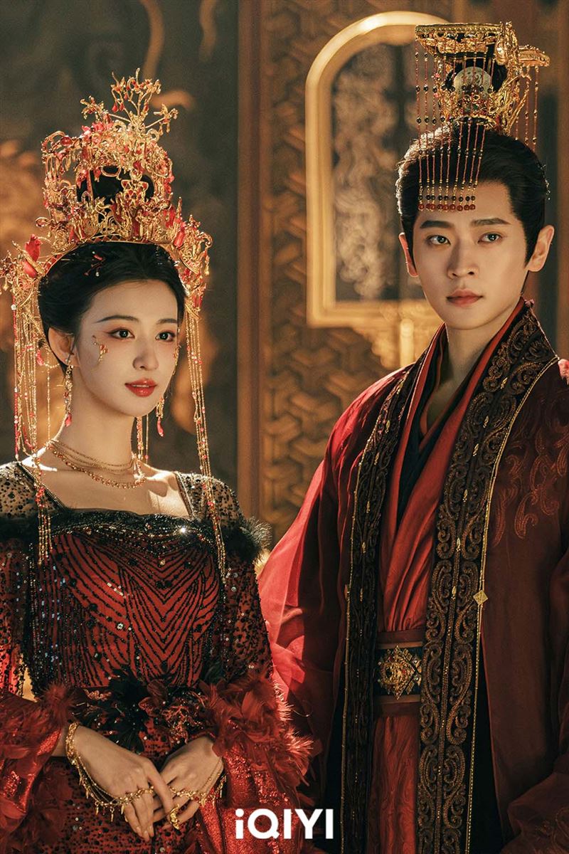 王楚然（左）、丞磊（右）CP感爆棚。（圖／愛奇藝國際版提供）