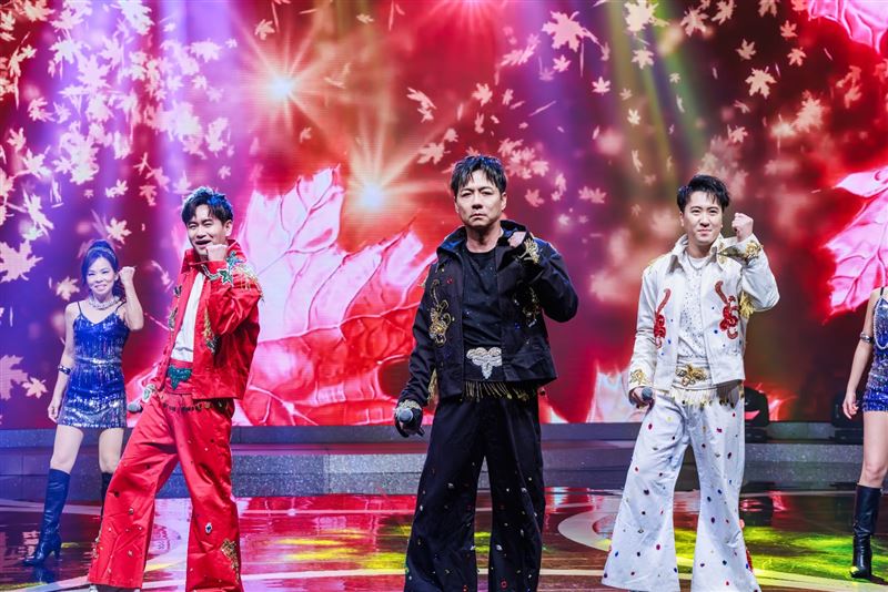 陳隨意（中）錄影體力透支。(圖／中視提供)