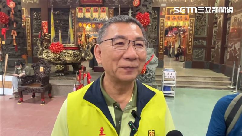 高雄20噸大龜王踩街！萬人拉繩祈福求正能量，日本遊客連年組團參與。（圖／翻攝畫面）