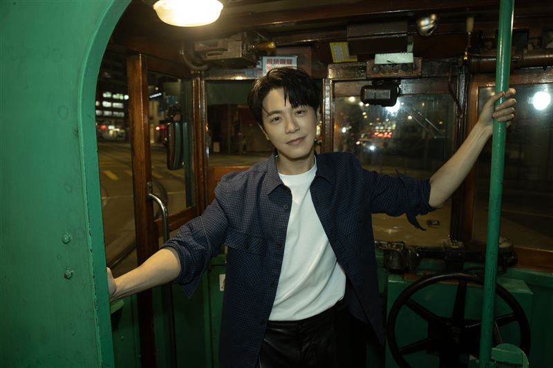 韋禮安推出新EP《LOVE WEI BACK Vol.2》，充滿濃厚港味。（圖／索尼音樂提供）