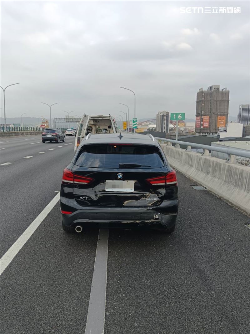 台74線東向16公里北屯路段發生連環車禍，造成5人受傷送醫。（圖／翻攝畫面）