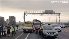 台74,連環車禍,傷亡,送醫,北屯,台中,連環撞（圖／翻攝畫面）