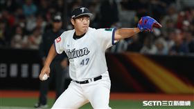台日棒球國際交流賽，經典賽台灣隊先發投手鄭浩均。（圖／記者劉彥池攝影）