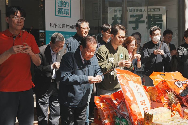 謝長廷致詞時，特別以現任日本知事石田嵩人為例，勉勵林子揚勇於承擔。（圖／林子揚提供）