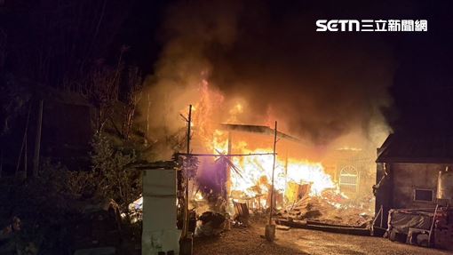 驚人大火染橘夜空　新北屋主淡定：不用查