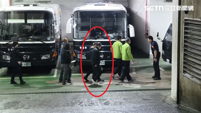 前內政部消防署長黃季敏在任內收賄，犯下收賄、洗錢、圖利等7罪，遭判55年8月定讞，昨晚（26日）發監執行。（圖／翻攝畫面）