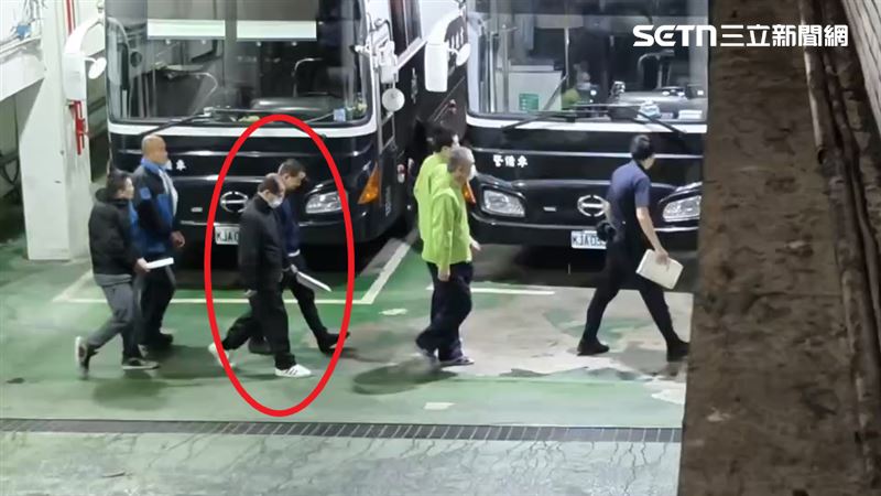 55年徒刑「最貪署長」發監上囚車畫面曝!