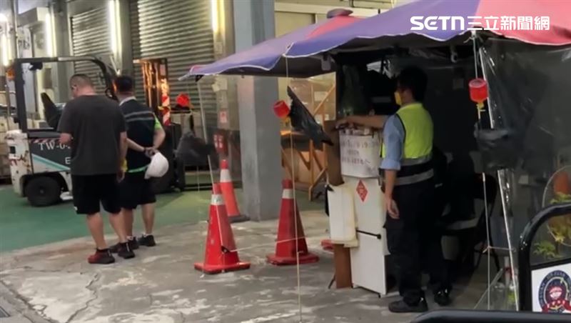 原來，黃女與李男交往8年之久，日前女方提分手，男方不肯還逼簽分手和解書，感情的天秤逐漸失衡。（圖／翻攝畫面）