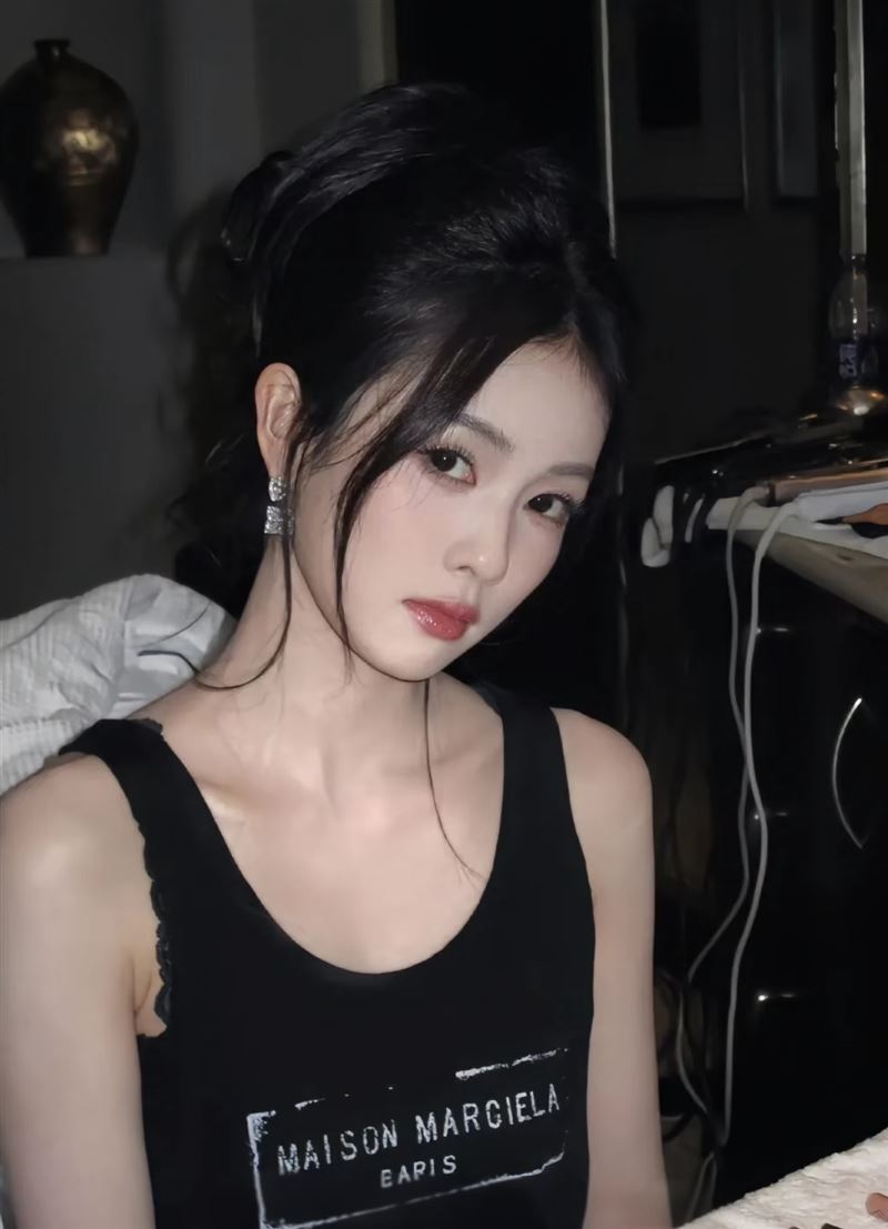 中國女星白鹿被私生飯跟蹤騷擾。（圖／翻攝自微博）