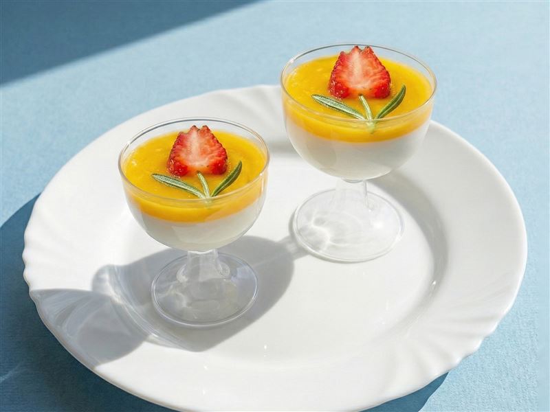 2026士林官邸鬱金香展自2/26起盛大登場，5大展區繽紛花海限時11天。連鎖加盟協會看好「跨界行銷」商機，青青食尚同步推出限定甜點《鬱見春光》。活動期間加Line不僅甜點升級，平日更提供預約接駁，串聯賞花與森林午餐的春日行程！（圖／加盟連鎖協會提供）