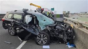 台76線,連環撞,追撞,路肩,大貨車,車身全爛,失控,碰撞,小黃（圖／翻攝畫面）