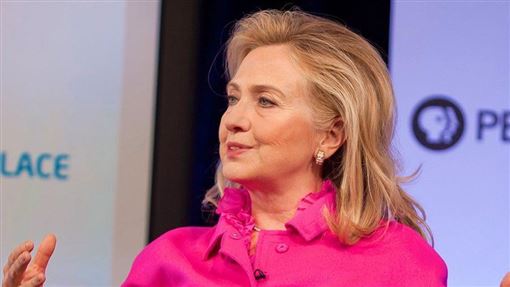 希拉蕊作證國會　稱對艾普斯坦犯行不知情