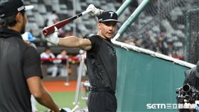 台日棒球國際交流賽，「費仔」費爾柴爾德（Stuart Fairchid）賽前練習。（圖／記者劉彥池攝影）