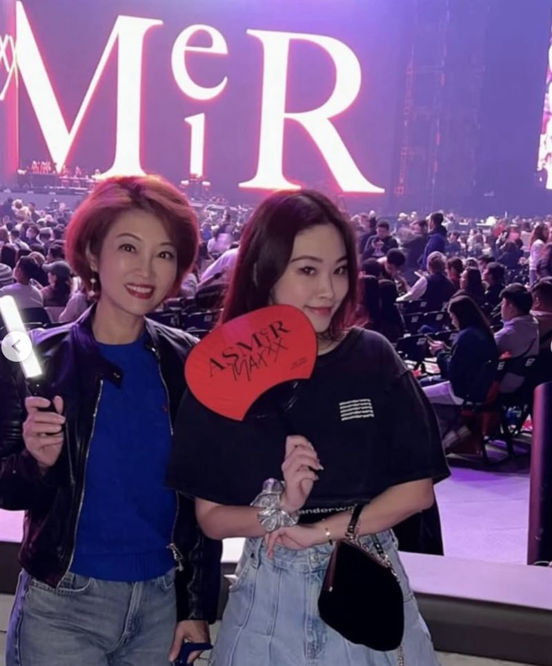 吳中純與女兒梅嬿翎母女情深，曾一起看張惠妹演唱會。（圖／翻攝自ＩＧ）