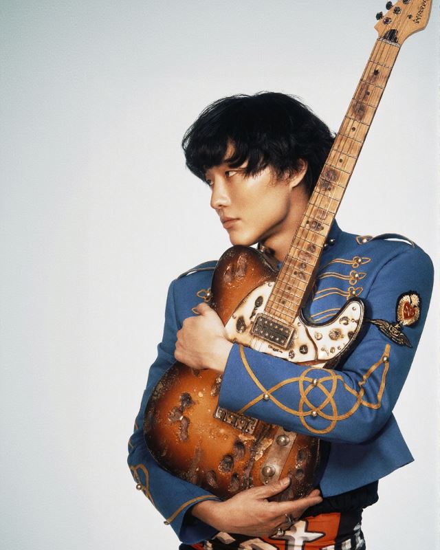 WOODZ(曹承衍)以〈Drowning〉爆紅,橫掃各大音樂榜單。(圖/iMe TW提供)