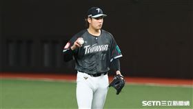 台日棒球國際交流賽，經典賽台灣隊先發投手古林睿煬3局失1分。（圖／記者劉彥池攝影）