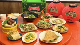 寧夏夜市千歲宴「香菜祭」活動，各式多力多滋香菜搭配限定小吃。（圖／記者簡浩正攝影）