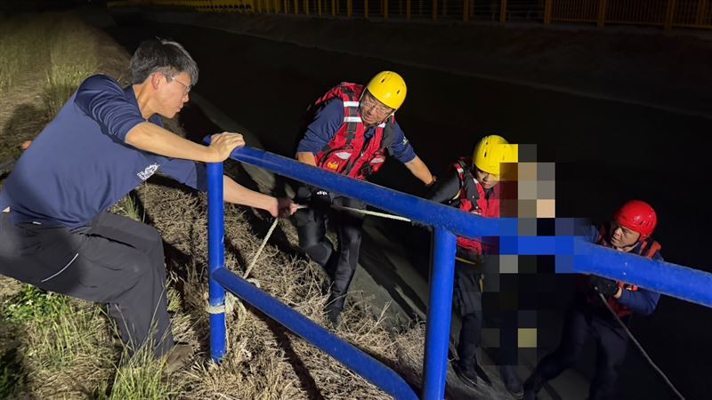 年僅5歲的弟弟，不慎失足墜入大圳,被發現時已溺斃。（圖／翻攝畫面）