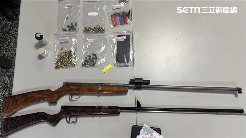 經查大火元凶是3名獵人打獵放火造成，警方循線逮人並查扣獵槍。（圖／翻攝畫面）