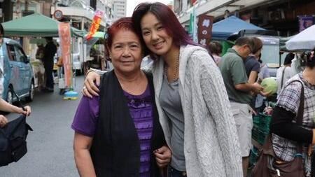 劉雨柔才爆婚變尪 崩潰曬黑白照送走家人