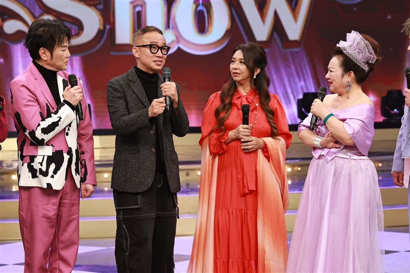 陽帆（左起）、許常德、許景淳、白冰冰同台。（圖／民視提供）