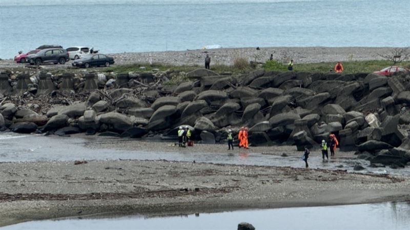 花蓮北濱公園美崙溪出海口發生一起溺水意外。（圖／翻攝畫面）