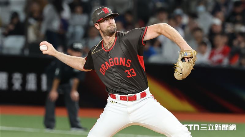 台日棒球國際交流賽，味全龍第3任投手蔣銲。（圖／記者劉彥池攝影）