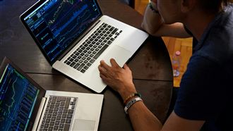 開槓桿押台指期　8個月「740萬變3.85億」