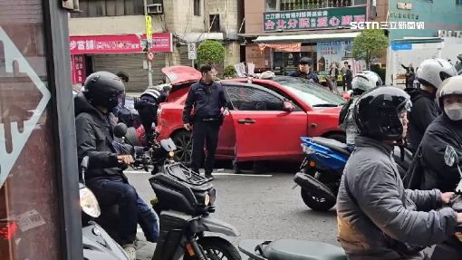警匪追逐！大橋頭捷運旁攔車　駕駛未滿18