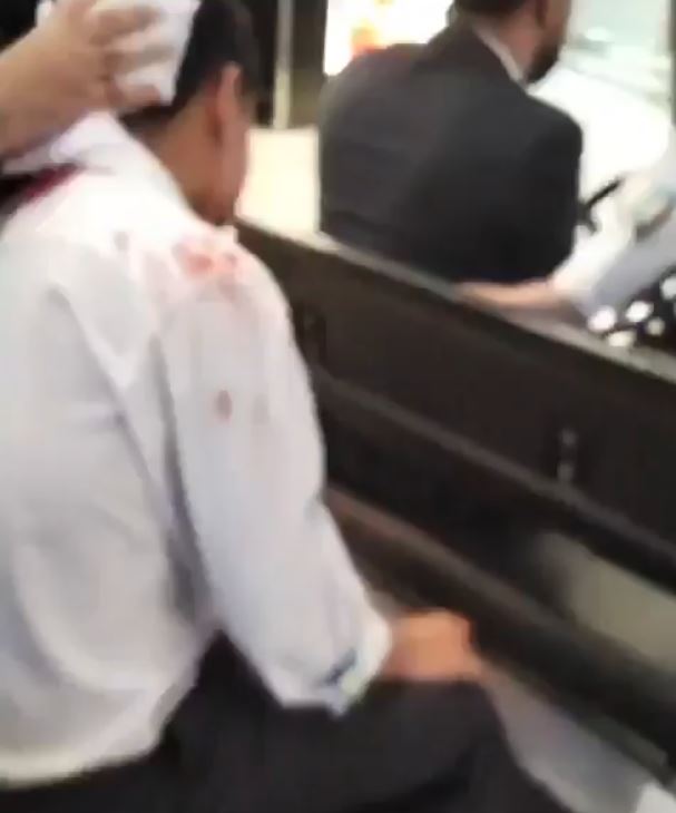 航廈受損，造成4名工作人員受傷。（圖／翻攝自X）