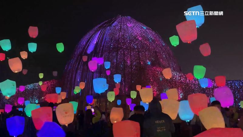 遊客能在特製天燈氣球，寫下屬於自己的「嘉義夢」