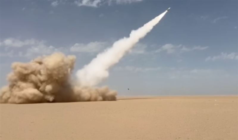 美國中央司令部(U.S. Central Command)公布美軍空襲伊朗的最新畫面。(圖/翻攝自U.S. Central Command臉書)