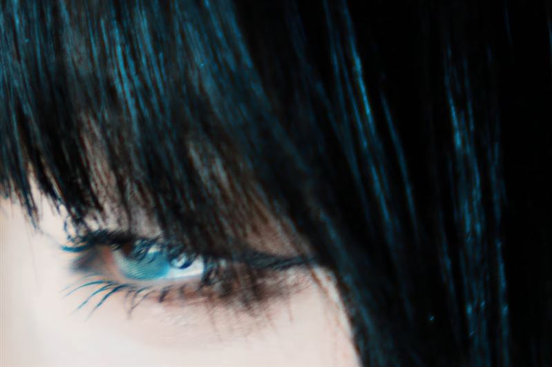 Ado出演新歌〈ビバリウム〉的MV,是首度以本人真身入鏡。(圖/翻攝自Ado YT)