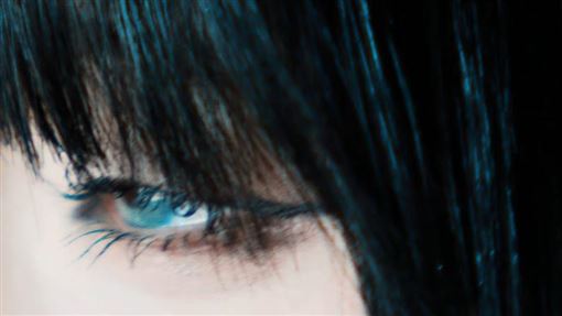 日本神秘歌姬Ado露臉了　粉絲驚：太美了