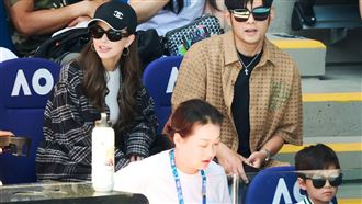 周杰倫8歲兒正臉首度曝光　現身澳網被拍