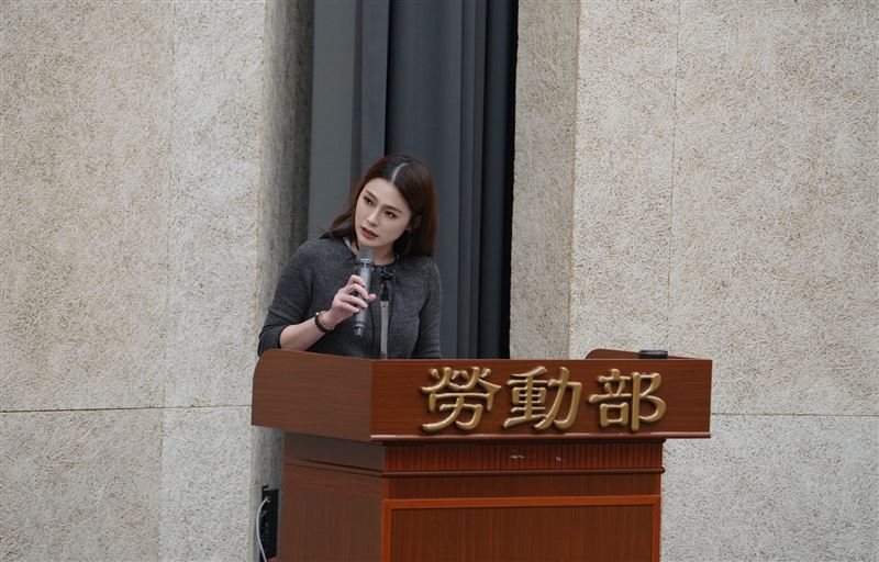 童子瑋邀請卓芷戎加入競選團隊擔任發言人（圖／童子瑋進步基隆辦公室提供）