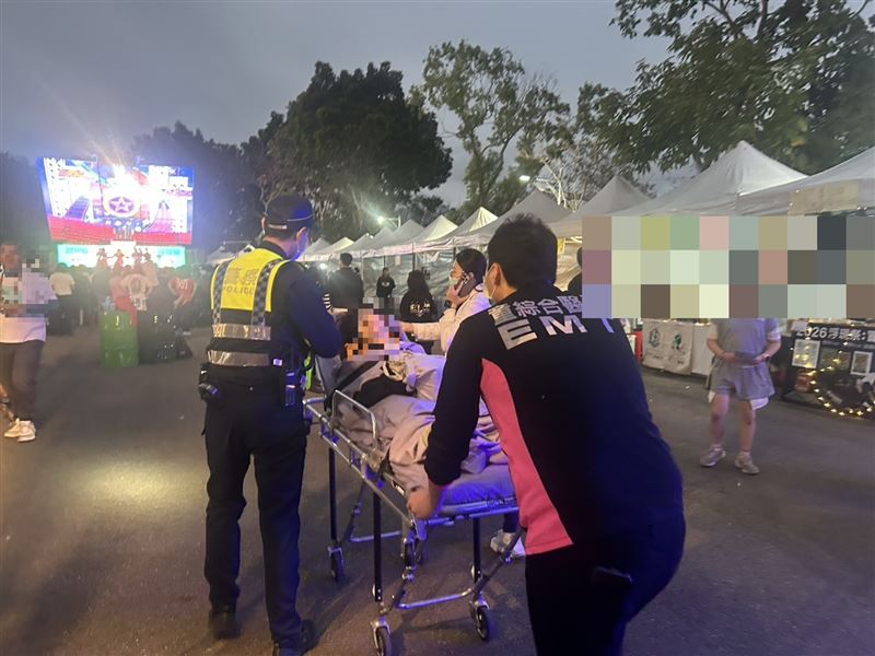 16歲少女太嗨昏厥倒地立即送醫。（圖／翻攝畫面）