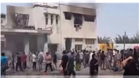 以色列的空襲擊中了伊朗南部荷莫茲甘省城市米納卜的1所女子小學，造成108人死亡。（圖／翻攝自Facebook／The Hodgetwins）