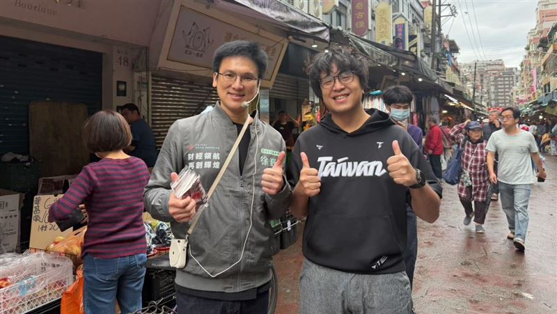 合體掃街 他:基層拱沈伯洋選台北市長