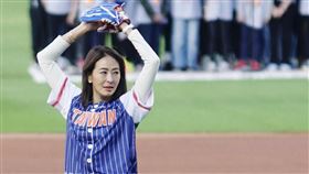 賈永婕今（1）天晚間表示，「預告一下接下來我會消費棒球！台北101從3/4開始天天點燈為Team Taiwan 加油！」（圖／翻攝自賈永婕臉書）