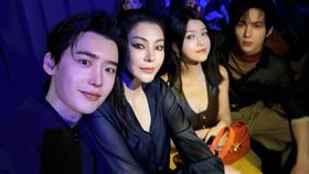 陳妍希更和韓男神李鍾碩一同看秀。（圖／翻攝自微博）