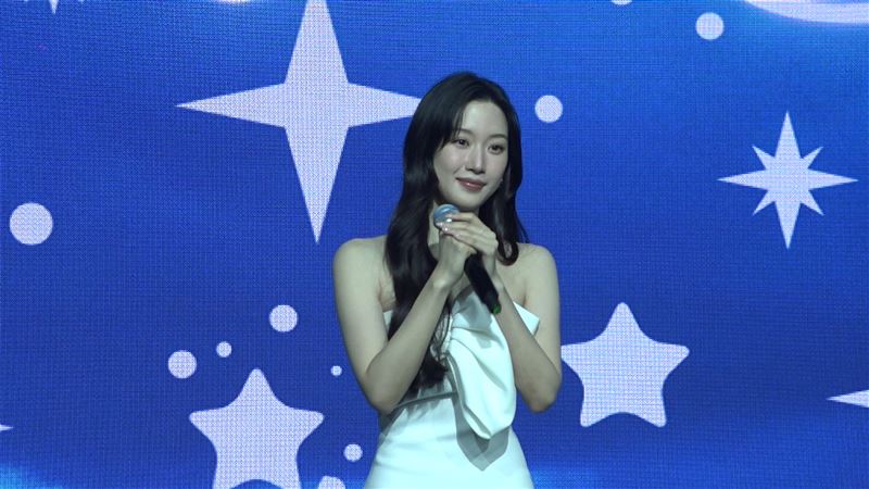 文佳煐深情演唱〈Like a Star〉。（圖／讀者提供）